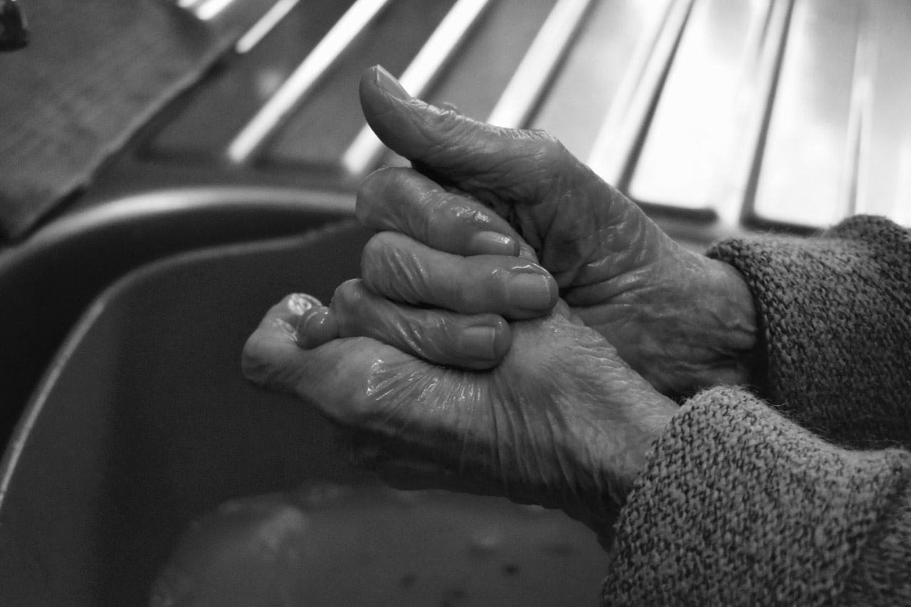 Nan washing hands